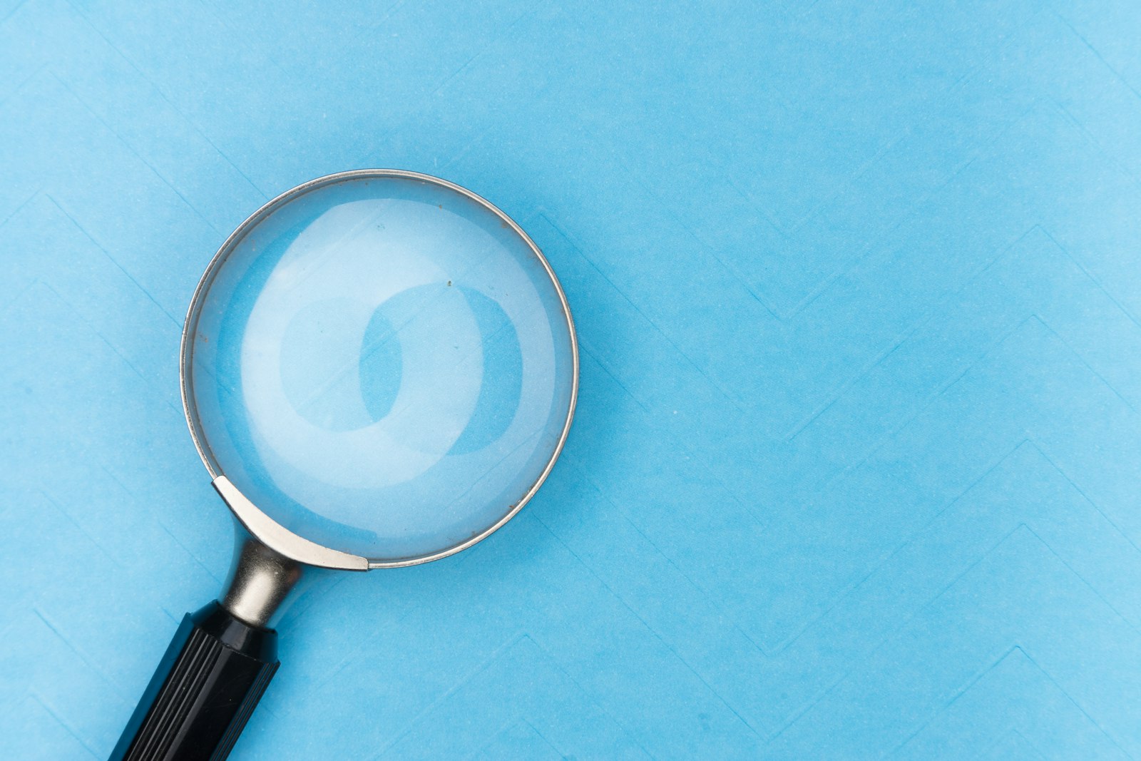 Find RSS feed URL for website — magnifying glass search